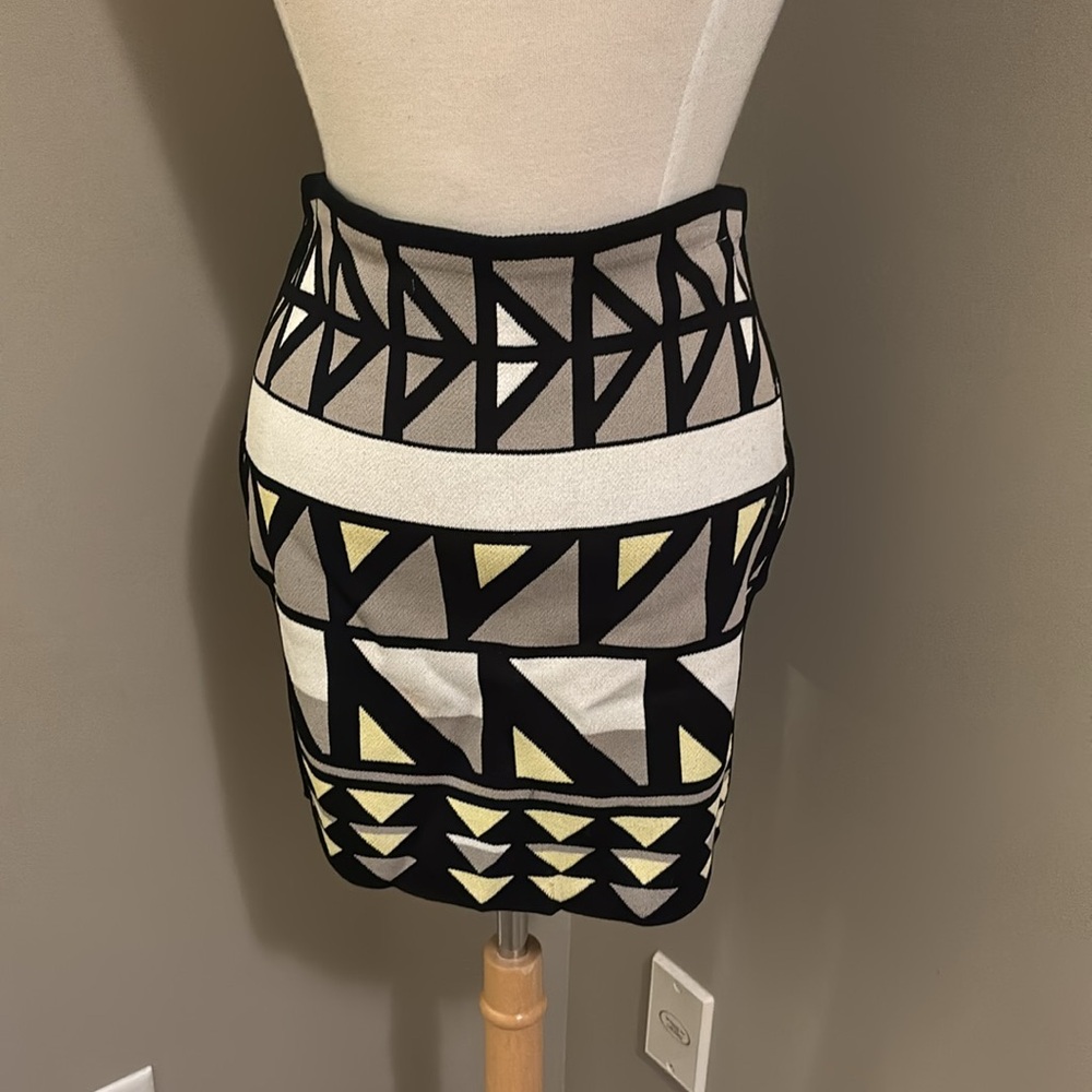 Rachel Roy Knot Skirt Size Small